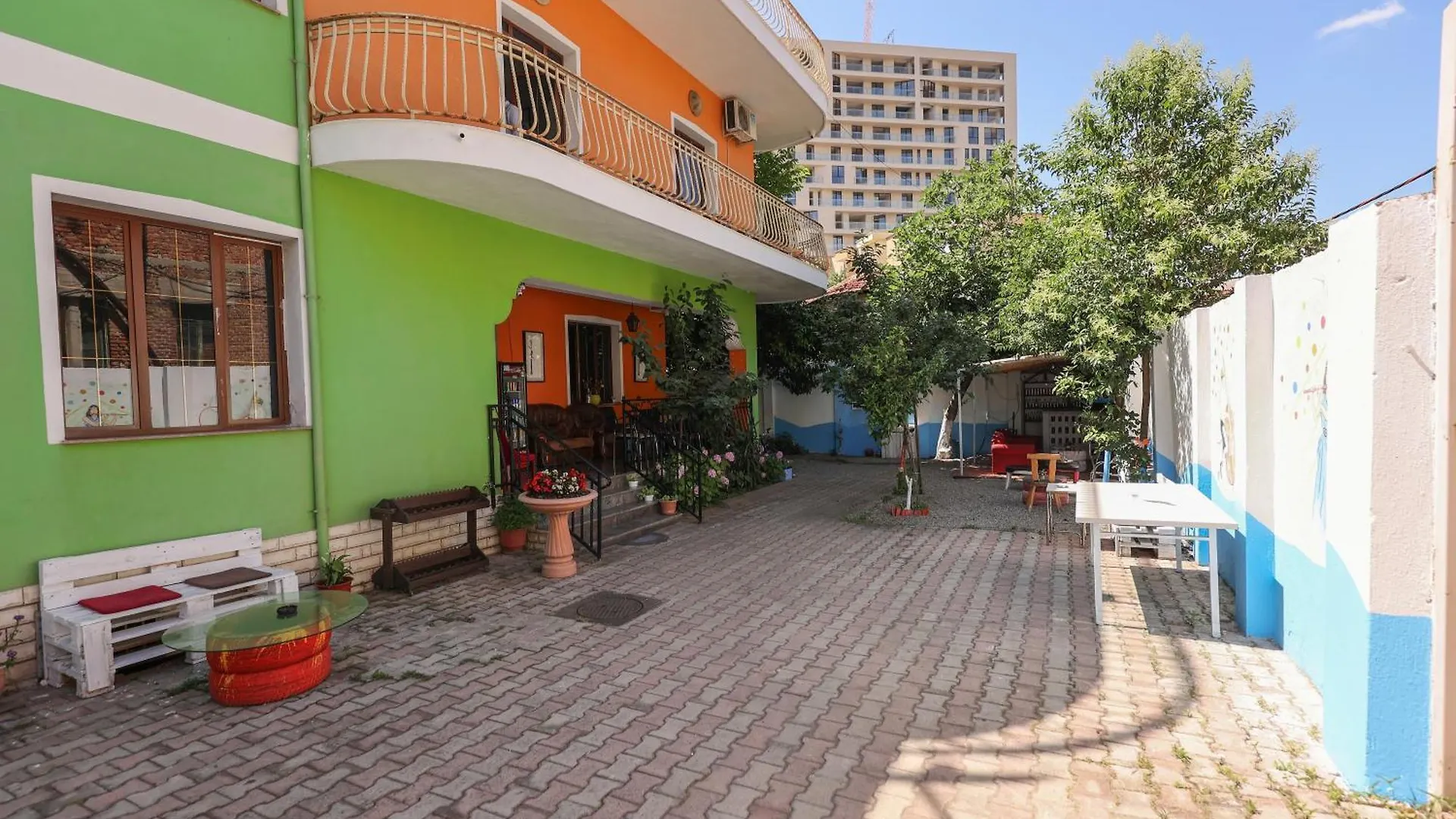 Hostel Osho Tirana Albania