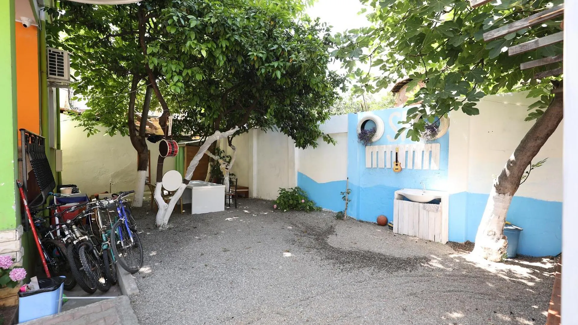 Hostel Osho Tirana Albania