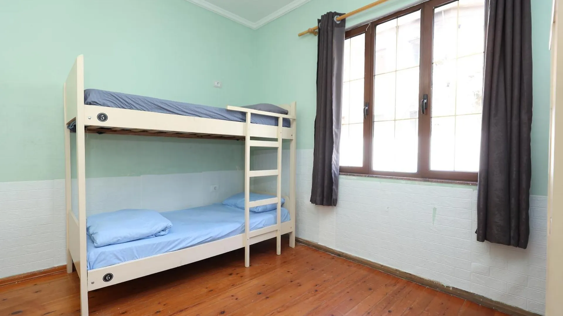 Hostel Osho Tirana