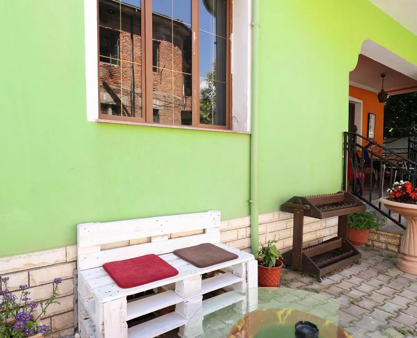 Hostel Osho Tirana Albania